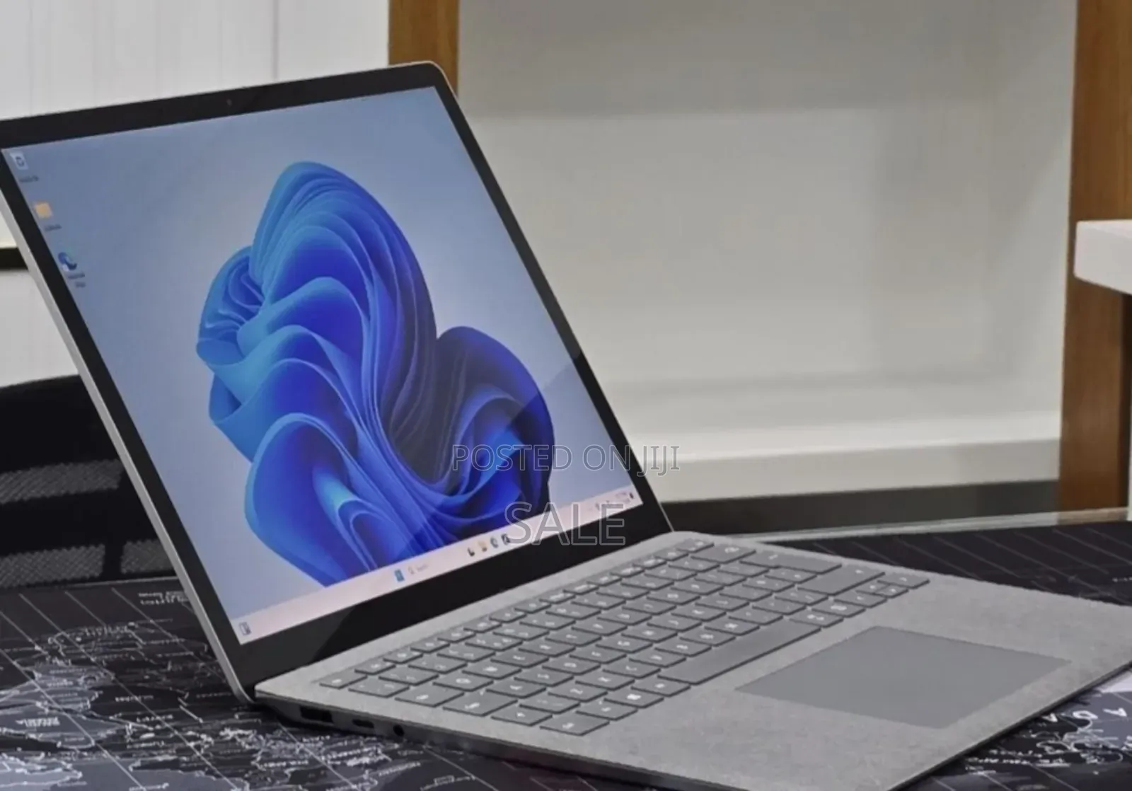 New Laptop Microsoft Surface 16GB Intel Core i5 SSD 512GB