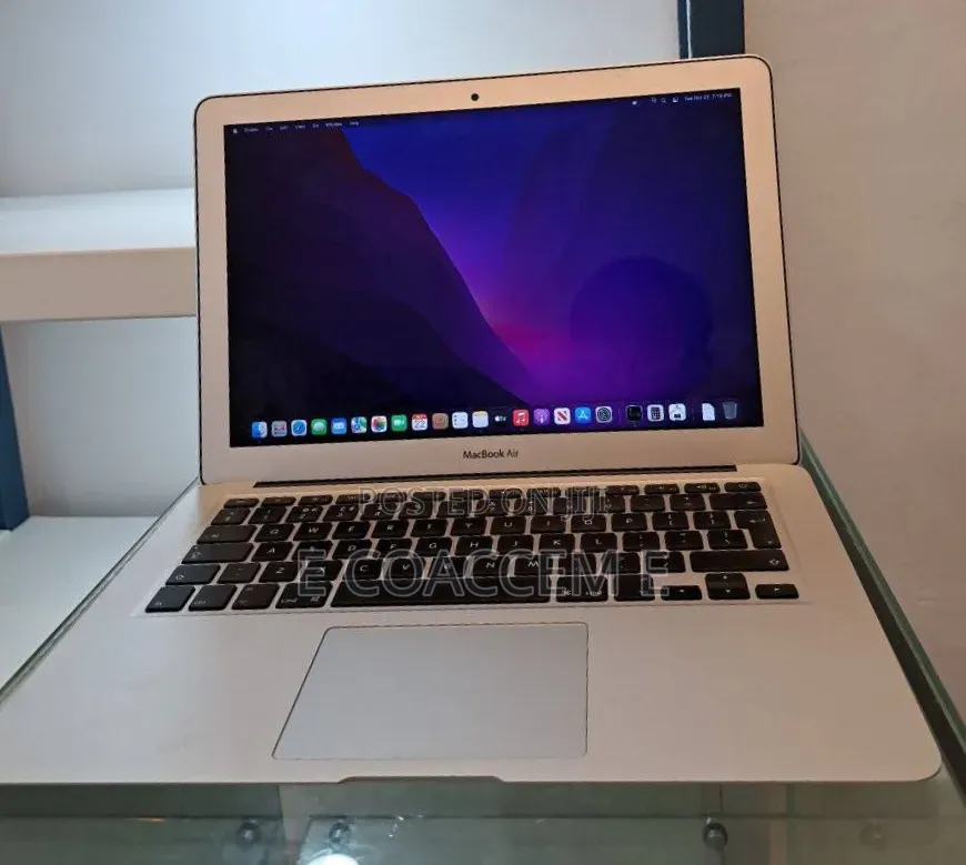 New Laptop Apple MacBook 8GB Intel Core i5 SSD 128GB