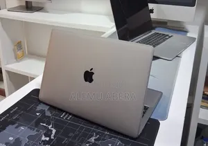 New Laptop Apple MacBook Air 2019 8GB Intel Core i5 SSD 128GB