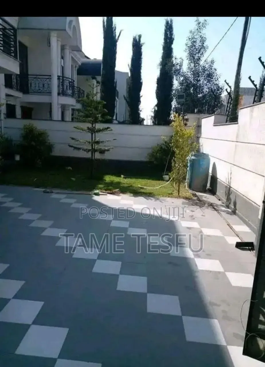 Furnished 6bdrm House in ሀያት, Bole for sale