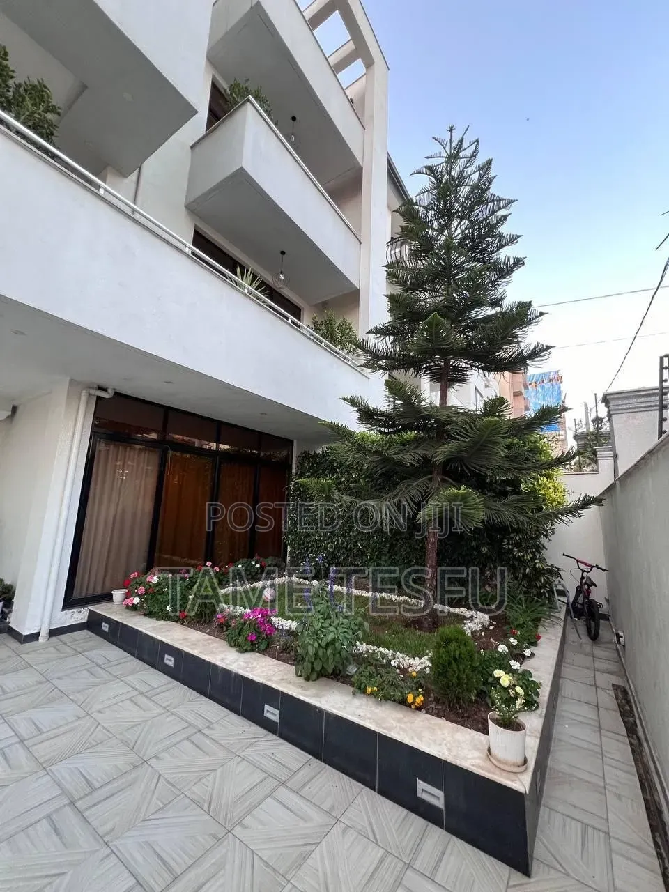 Furnished 8bdrm House in ቦሌ ቡልቡላ, Bole for sale