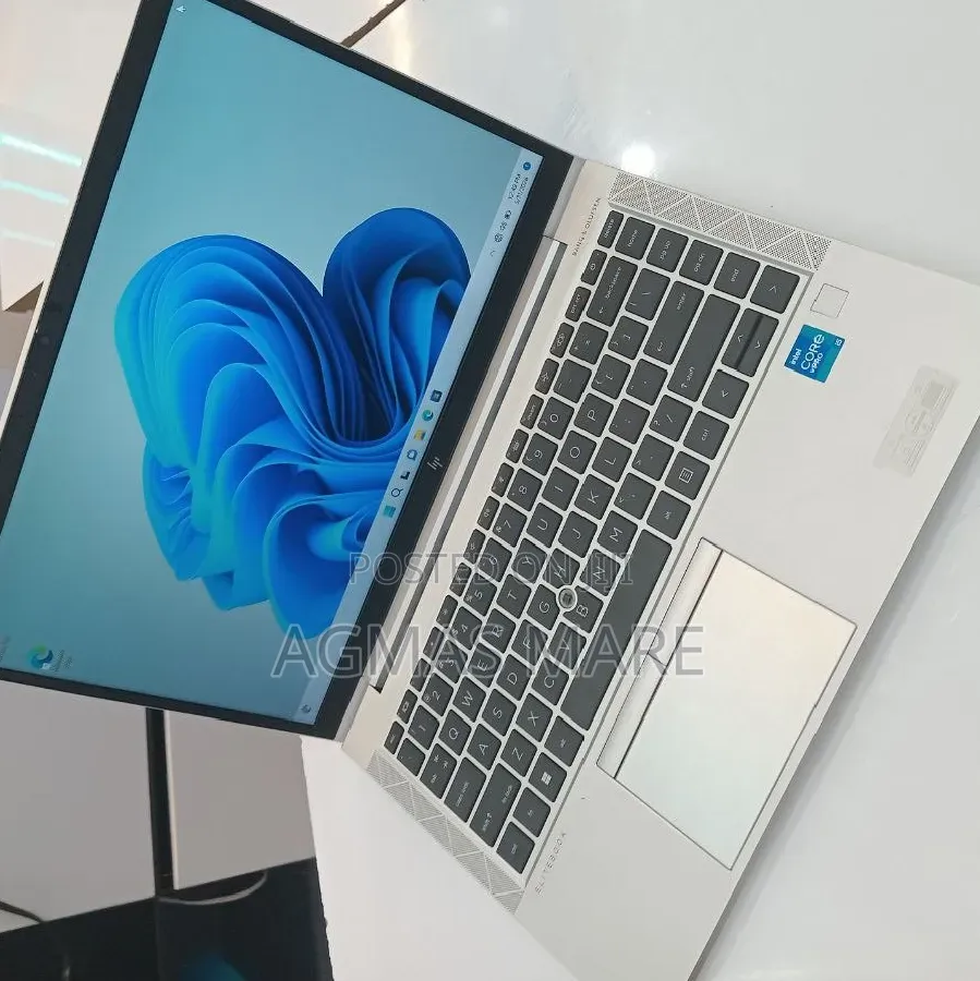 New Laptop HP EliteBook 840 G8 16GB Intel Core i5 SSD 512GB