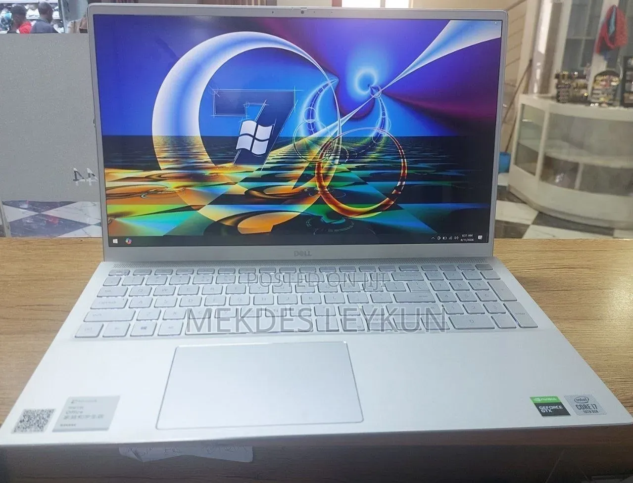 New Laptop Dell Inspiron 15 16GB Intel Core i7 SSD 512GB