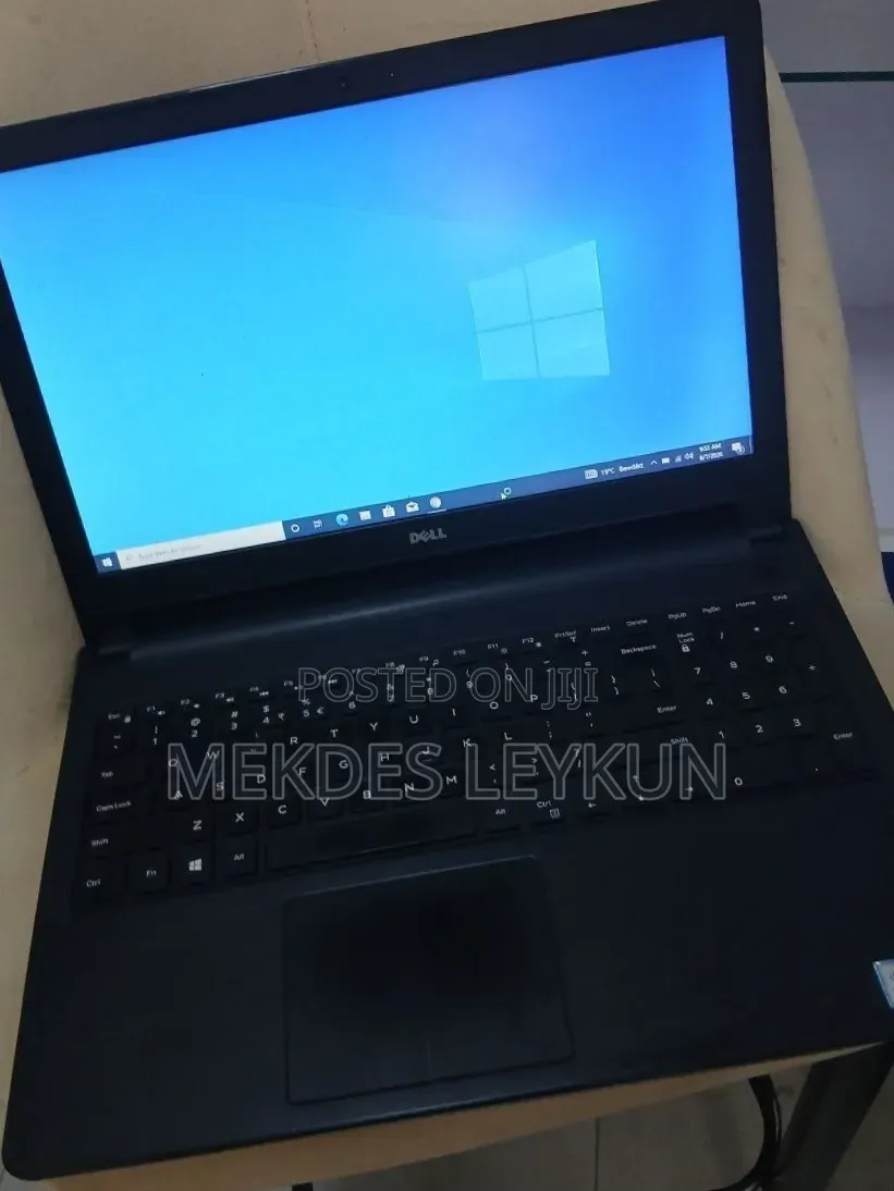 Laptop Dell XPS 15 4GB Intel Core i5 HDD 500GB