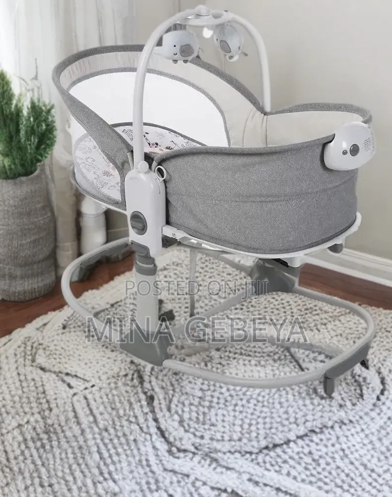 Mastela 6-in-1 Multi-Functional Baby Bassinet
