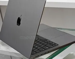 New Laptop Apple MacBook Pro 2023 M3 8GB Apple M3 SSD 512GB
