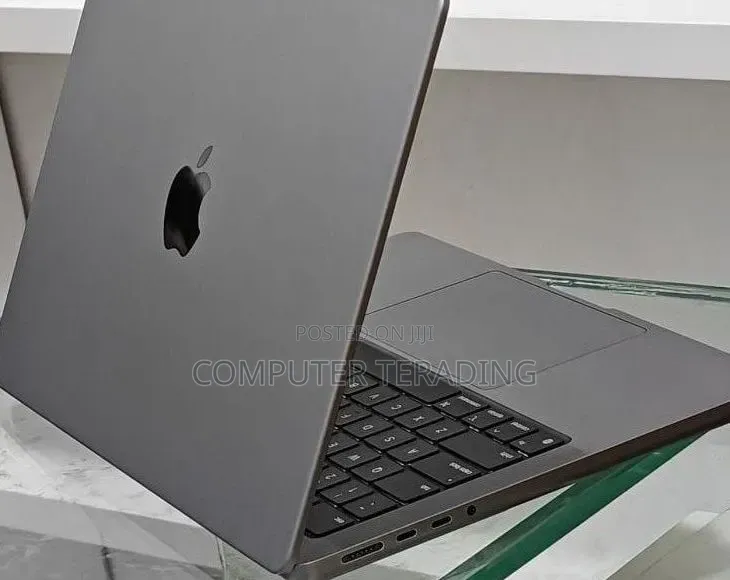 New Laptop Apple MacBook Pro 2023 M3 8GB Apple M3 SSD 512GB