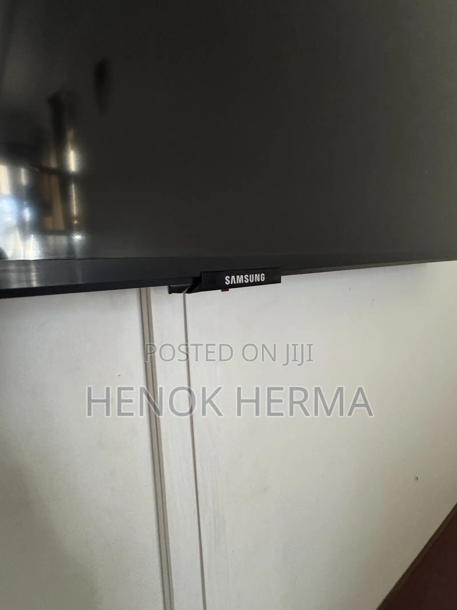ፅድት ያለ Samsung Tv
