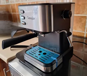 Coffe Machine With 1.5 Liter Water Tank