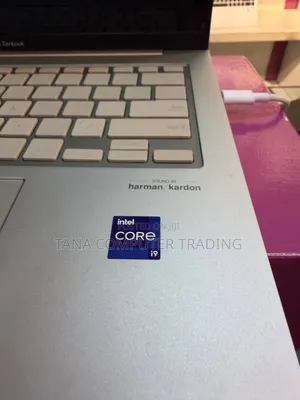 New Laptop Asus Zenbook Flip 13 UX363 32GB Intel Core i9 SSD 1T