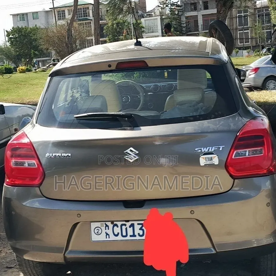 Suzuki Swift 2021 Gray