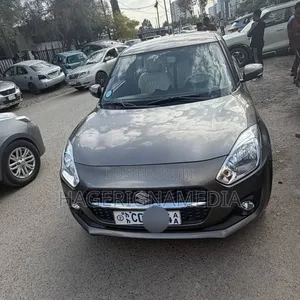 Suzuki Swift 2021 Gray