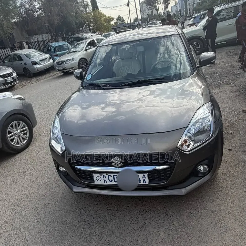 Suzuki Swift 2021 Gray