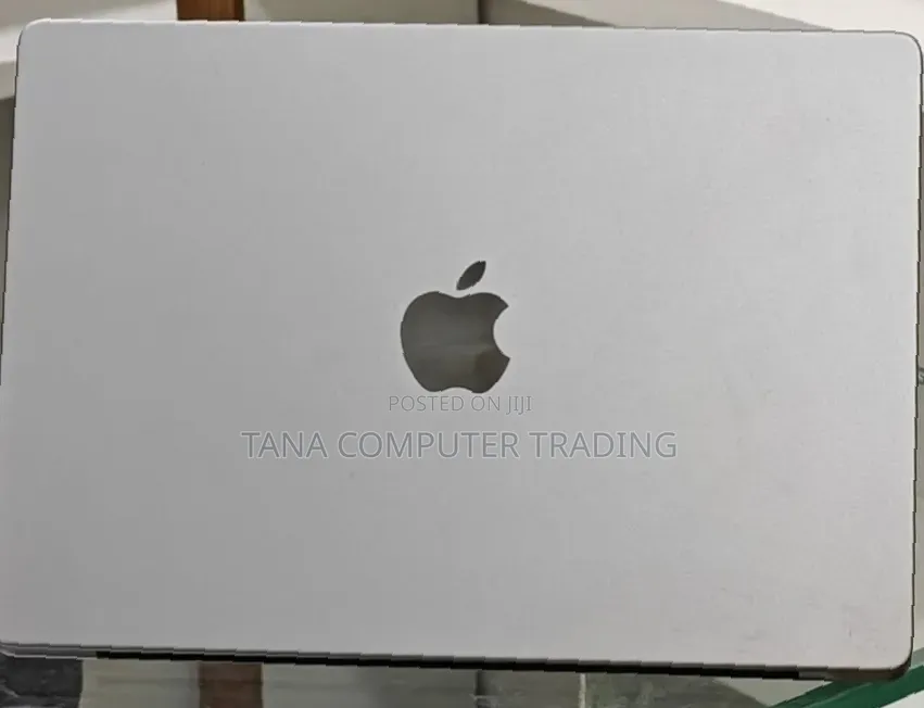 New Laptop Apple MacBook Pro 2023 M3 8GB Apple M3 Pro SSD 512GB