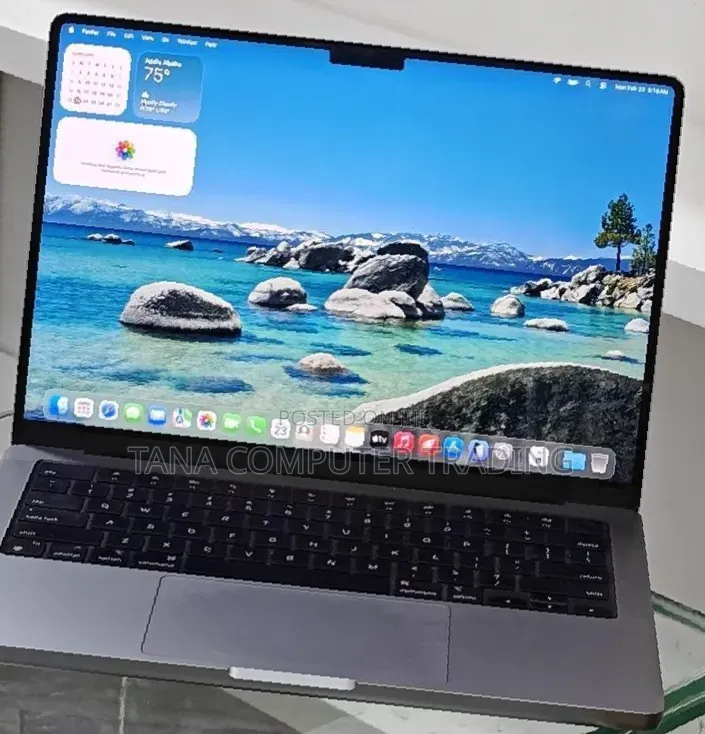 New Laptop Apple MacBook Pro 2023 M3 8GB Apple M3 Pro SSD 512GB