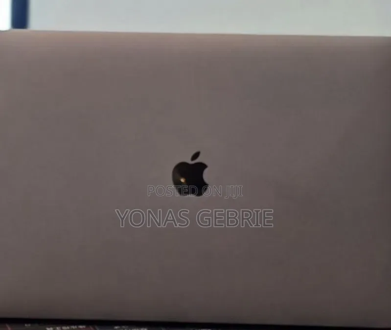 New Laptop Apple MacBook 16GB Intel Core i9 SSD 2T