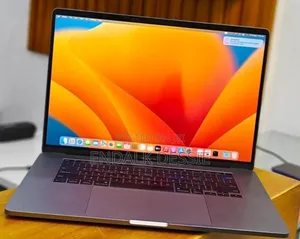 New Laptop Apple MacBook Pro 2019 16GB Intel Core i7 SSD 512GB