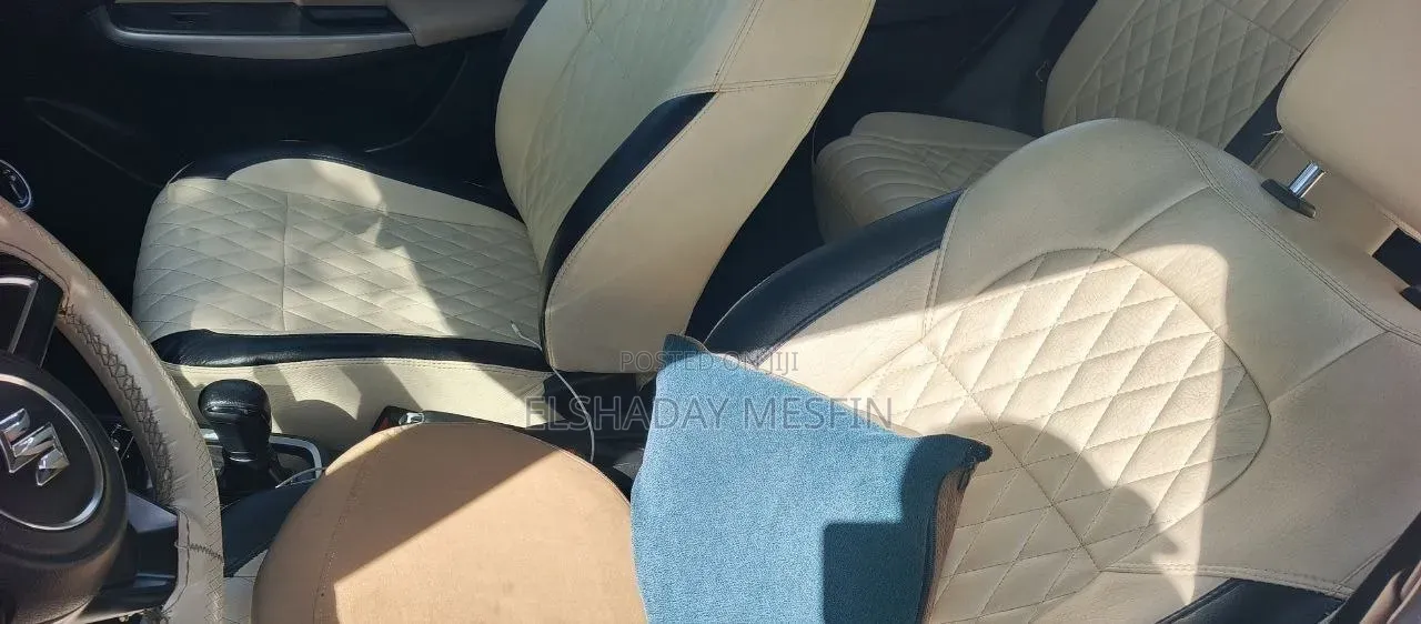 Suzuki Swift 2022 Gray