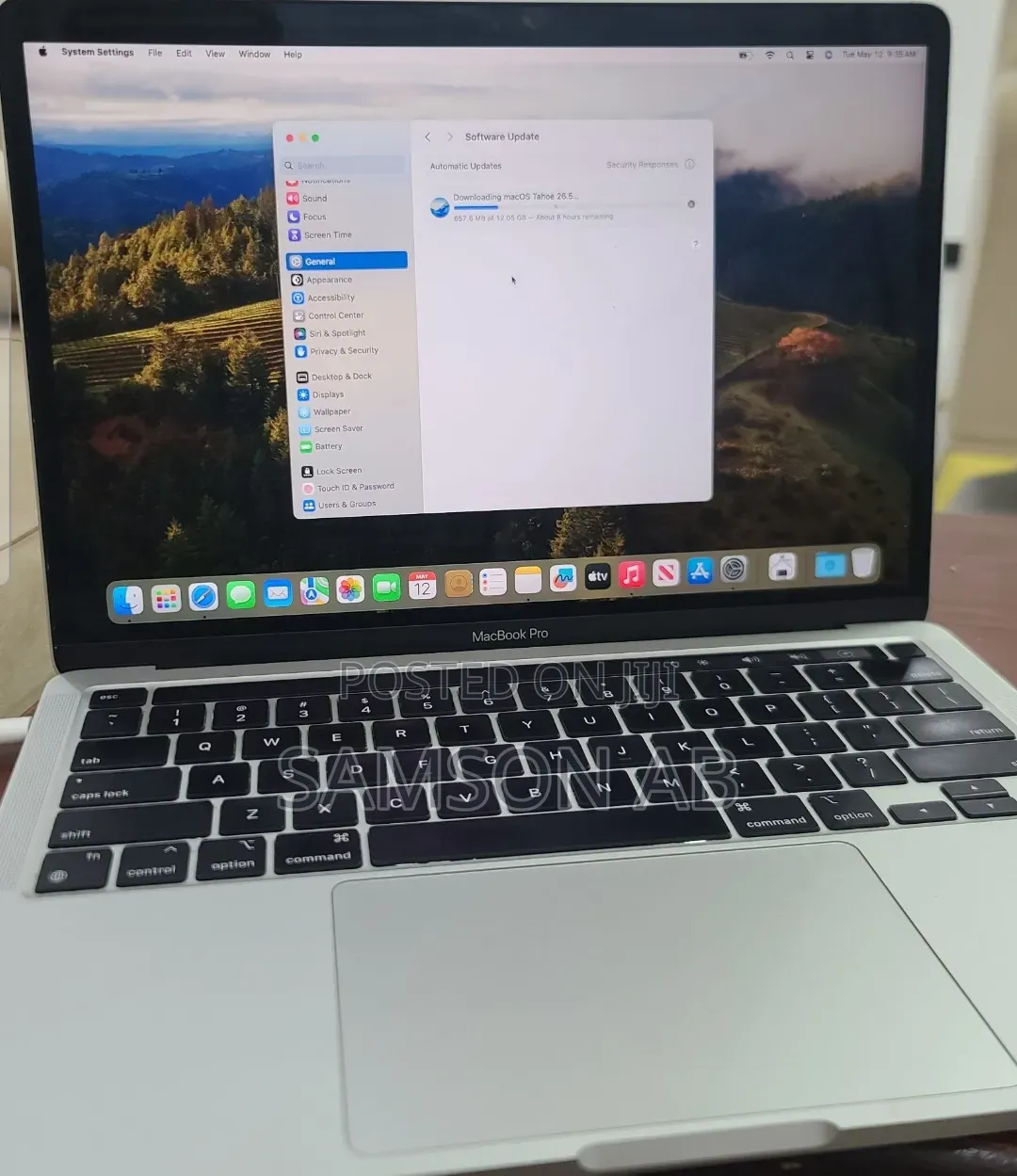 New Laptop Apple MacBook Pro 2021 M1 16GB Apple M1 Pro SSD 256GB