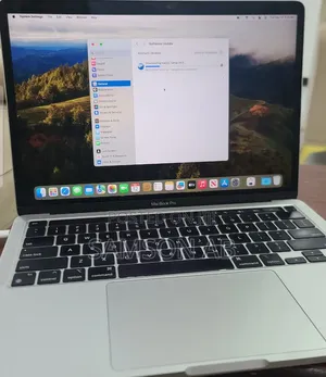 New Laptop Apple MacBook Pro 2021 M1 16GB Apple M1 Pro SSD 256GB