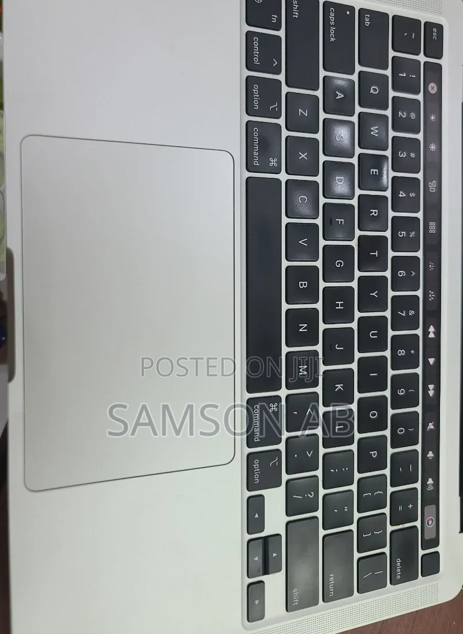 New Laptop Apple MacBook Pro 2021 M1 16GB Apple M1 Pro SSD 256GB