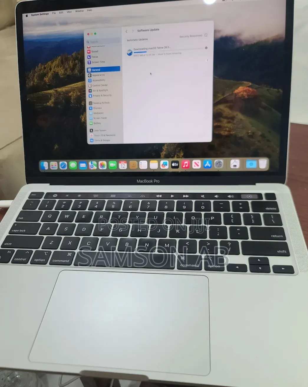 New Laptop Apple MacBook Pro 2021 M1 16GB Apple M1 Pro SSD 256GB
