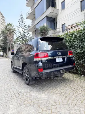 Toyota Land Cruiser 4.5 V8 VXR 2017 Black