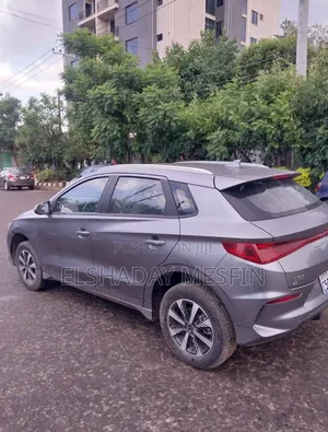 New BYD E2 43 kWh 94 hp FWD 2025 Gray