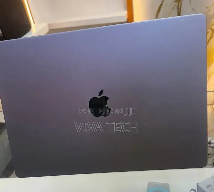 New Laptop Apple MacBook Pro 2021 M1 32GB Apple M1 Pro SSD 512GB