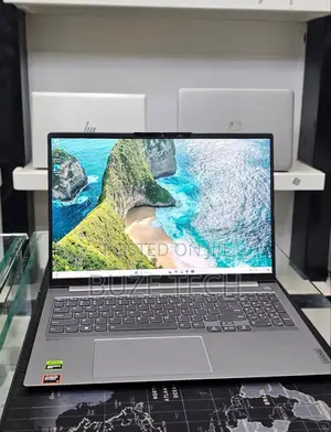 New Laptop Lenovo 32GB AMD Ryzen 7 SSD 512GB