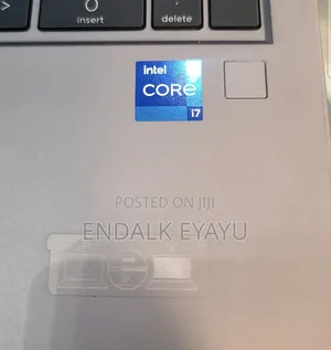 New Laptop HP ZBook Firefly G8 16GB Intel Core i7 SSD 512GB