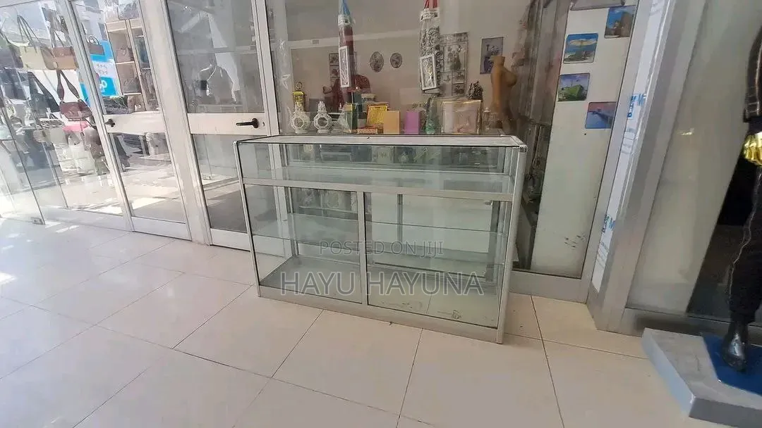 1.50m Aluminum Display