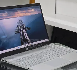New Laptop HP Pavilion 15 8GB Intel Core i7 SSD 256GB