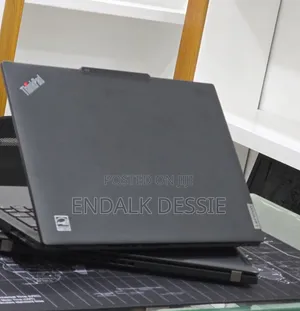 New Laptop Lenovo ThinkPad X13 Gen 4 16GB Intel Core i5 SSD 512GB