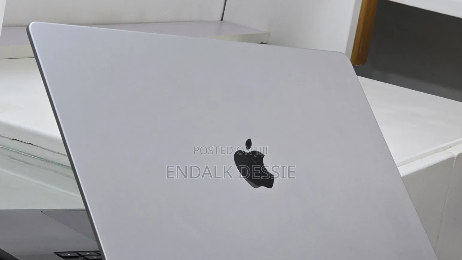 New Laptop Apple MacBook Pro 2021 M1 Max 64GB Apple M1 Max SSD 1T