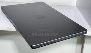 New Laptop Apple MacBook Pro 2020 M1 32GB Apple M1 Pro SSD 512GB