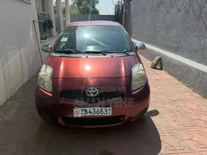 Toyota Yaris 2010 Burgundy
