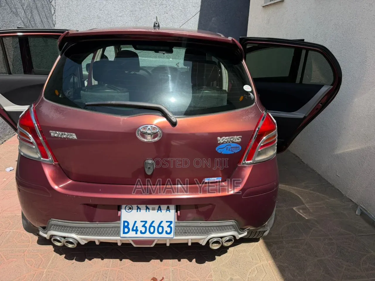 Toyota Yaris 2010 Burgundy