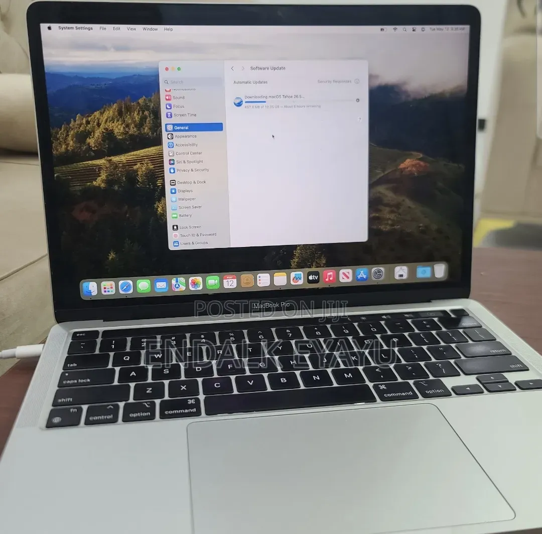 New Laptop Apple MacBook Pro 2020 M1 16GB Apple M1 Pro SSD 256GB