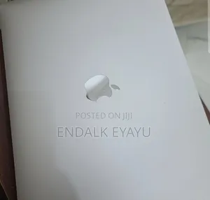 New Laptop Apple MacBook Pro 2020 M1 16GB Apple M1 Pro SSD 256GB