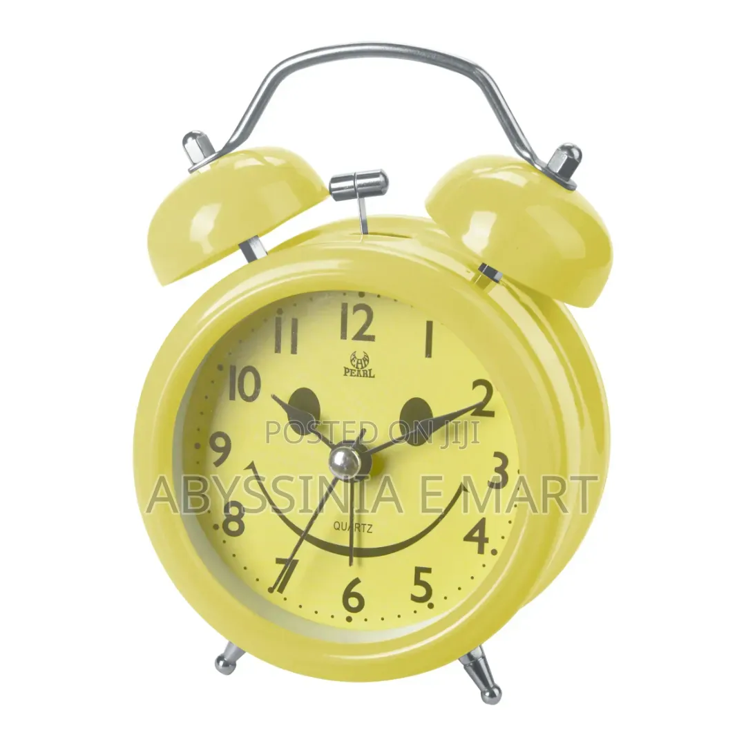 Quartz Alarm Clock Operated by Battery!