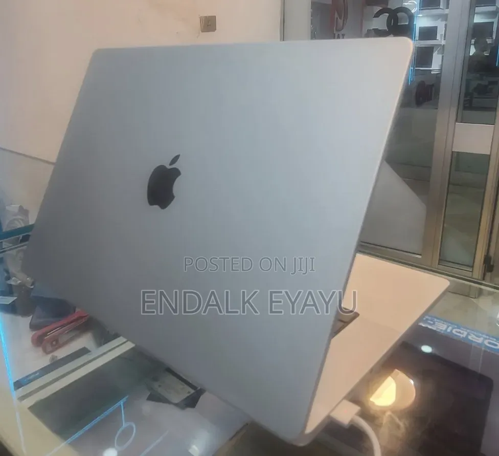 New Laptop Apple MacBook Pro 2021 M1 Max 32GB Apple M1 Max SSD 1T