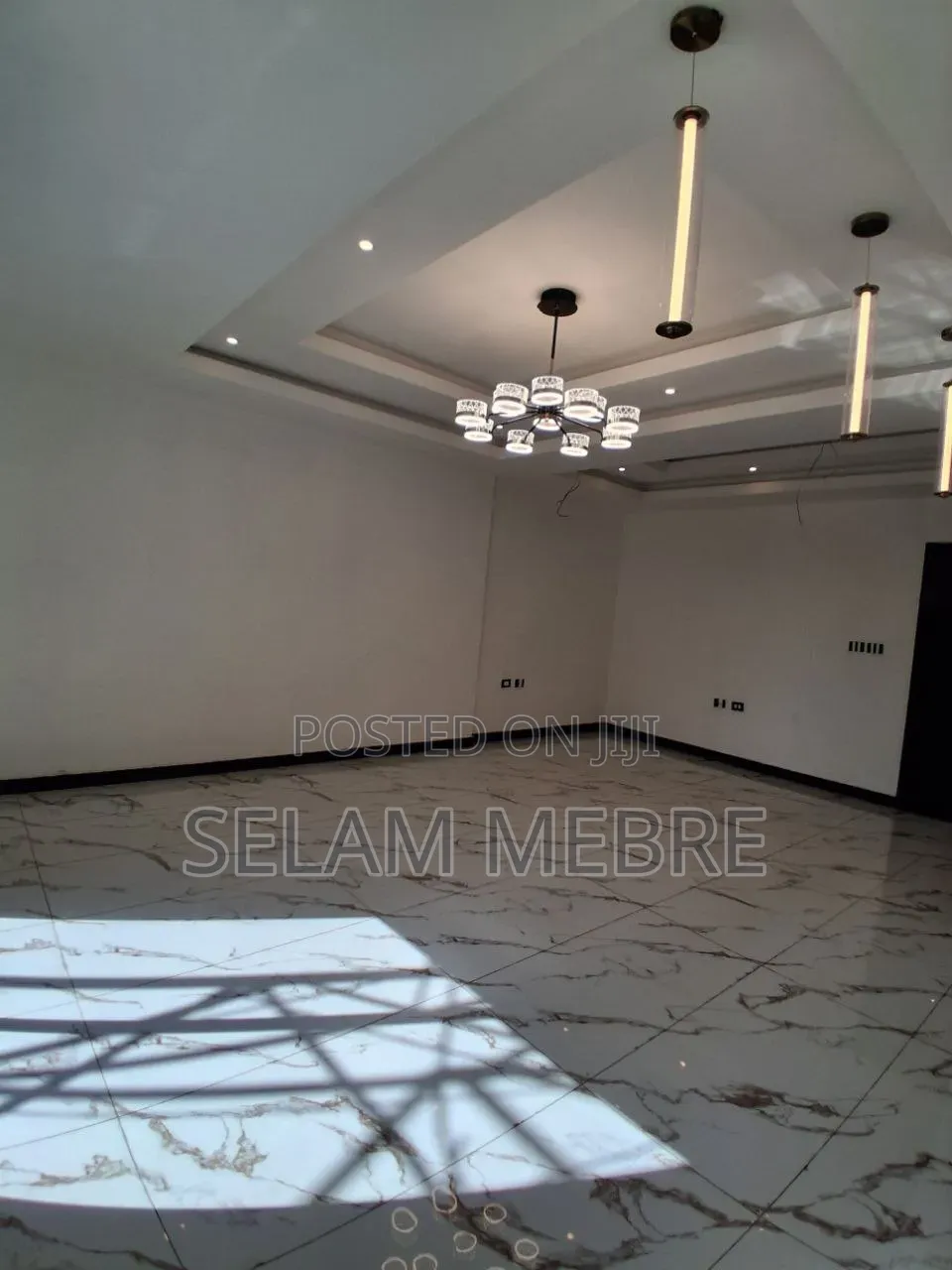 2bdrm Apartment in ኢማሮሽ, Arada for sale