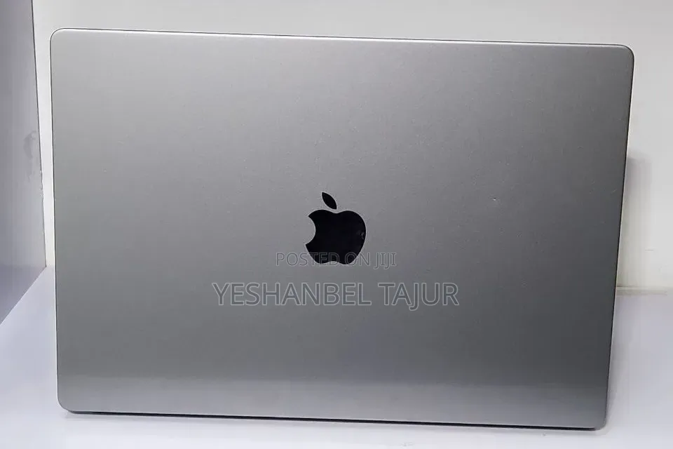 New Laptop Apple MacBook Pro 2020 M1 32GB Apple M1 Pro SSD 512GB