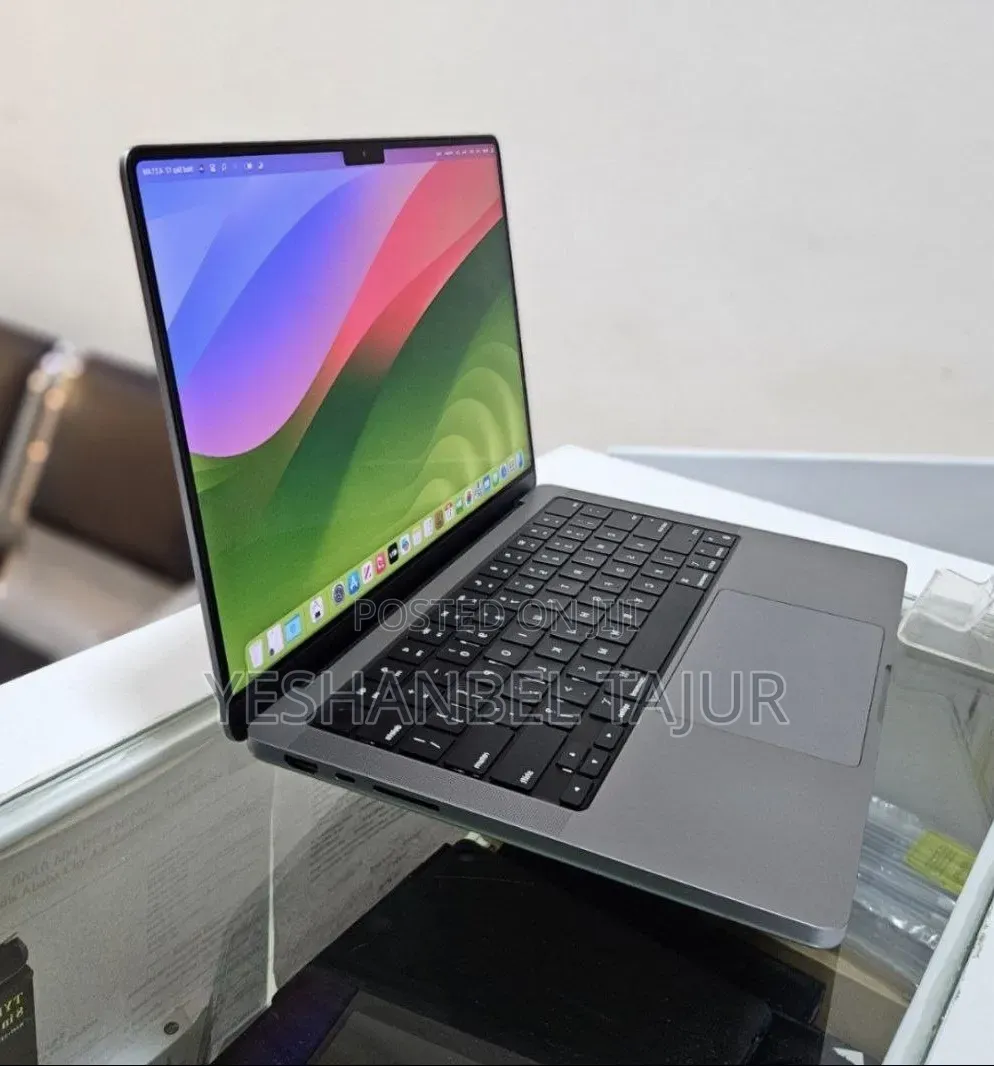 New Laptop Apple MacBook Pro 2021 M1 16GB Apple M1 Pro SSD 512GB