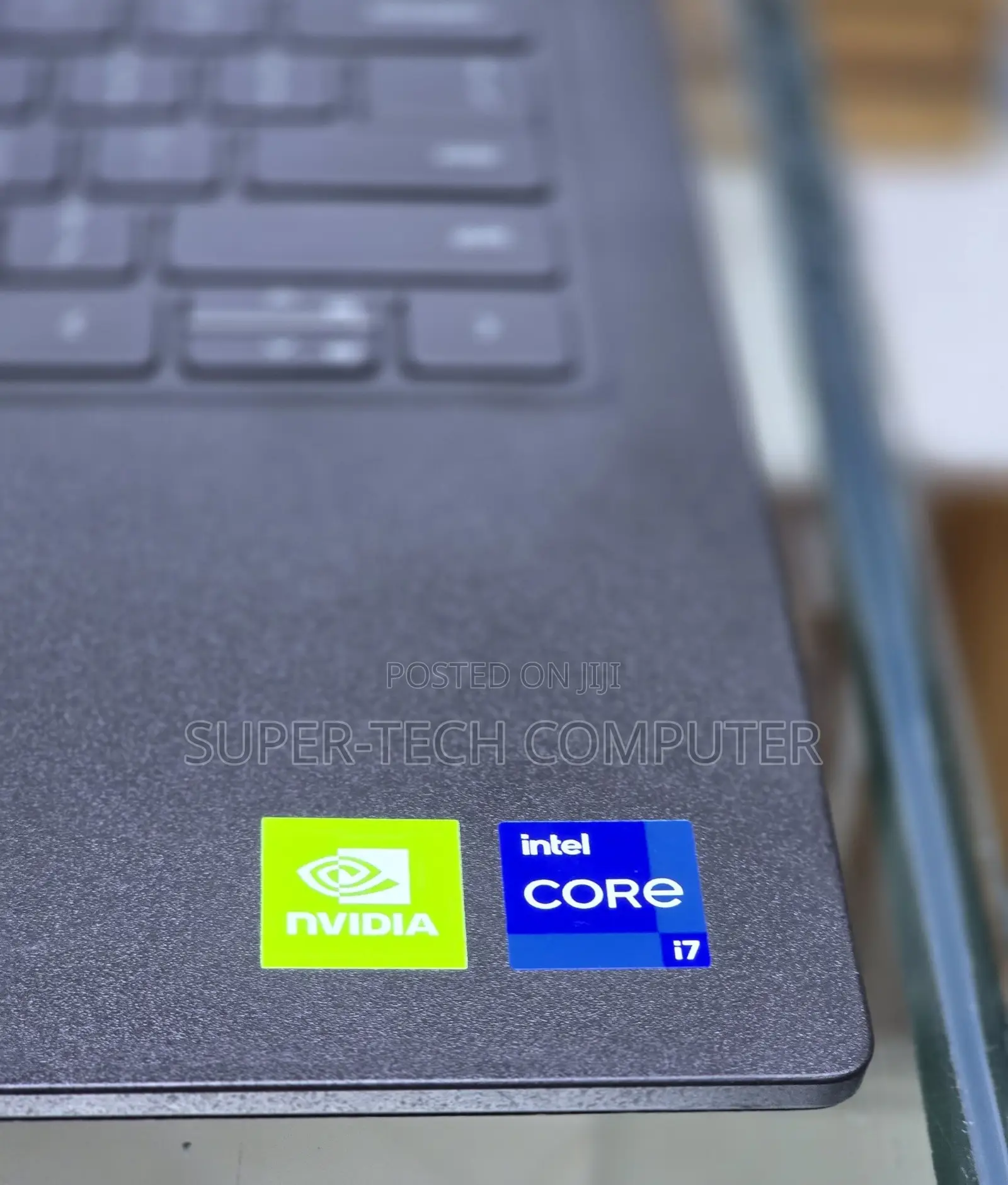 New Laptop Dell Latitude 3320 8GB Intel Core i7 SSD 256GB