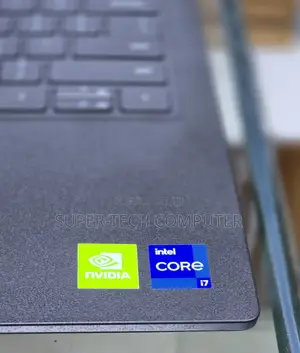 New Laptop Dell Latitude 3320 8GB Intel Core i7 SSD 256GB