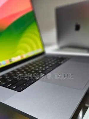 New Laptop Apple MacBook Pro 2021 M1 Max 32GB Apple M1 Max SSD 1T