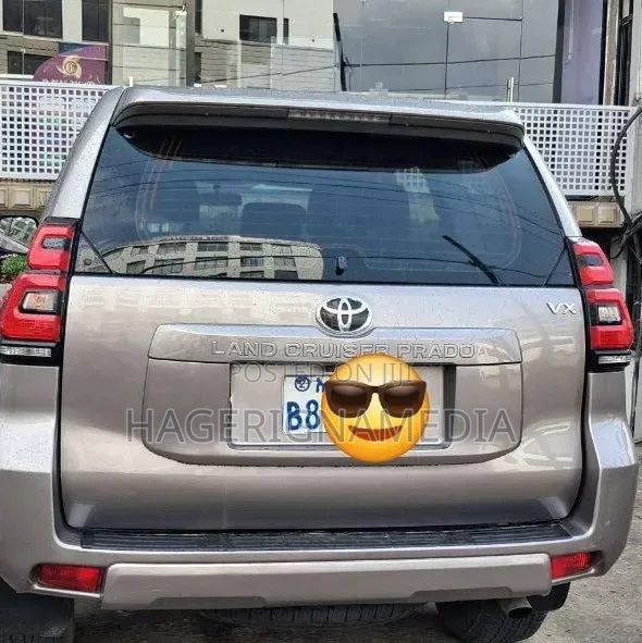 Toyota Land Cruiser Prado 2019 Silver