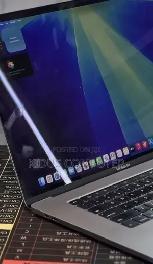 New Laptop Apple MacBook Pro 2019 32GB Intel Core i9 SSD 2T